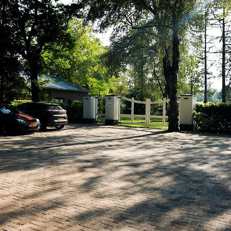 The Lodge Bed & Wellness Oisterwijk Sauna, Jacuzzi, Luxury Moergestel Exterior photo
